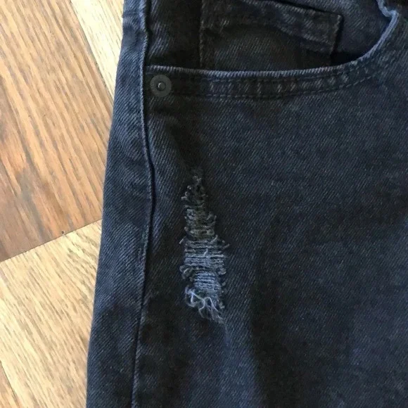 Mossimo supply women’s distressed black jean skirt - Picture 3 of 6